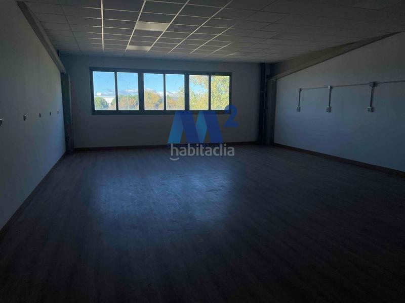 Foto e8f37b70-e90e-4d5c-a163-90a5267b0f51. Location bâtiment à usage industriel dans Montserrat-Parque Empresarial San Fernando de Henares