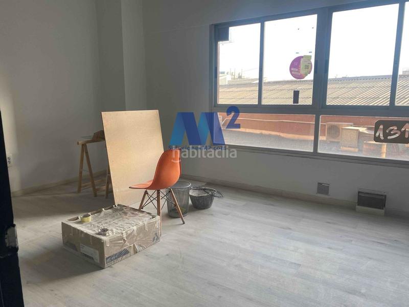Foto 9b2c9328-593c-4a52-8afe-cc8027ef185a. Miete büro in Simancas Madrid
