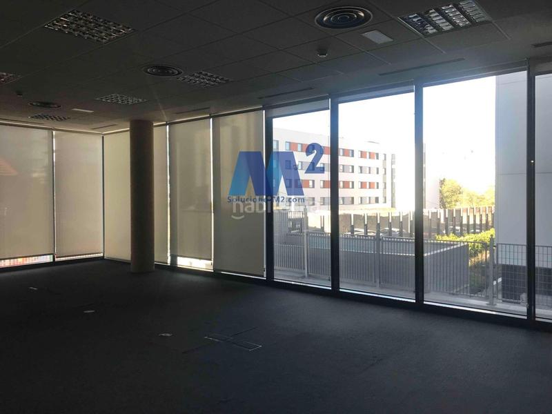Foto 0a8de5e3-847c-49ab-b7bb-36e19c2bf2e4. Alquiler oficina en Las Tablas Madrid