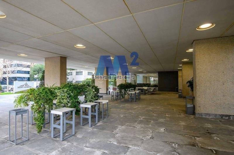 Foto 2f6af8f0-d0f8-4be3-a7a2-6b0c1a491f56. Miete büro in Ciudad Jardín Madrid