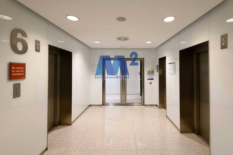 Foto 81d786b2-4097-49d6-b6fe-a2bfd30620b6. Rent office space in Ciudad Jardín Madrid