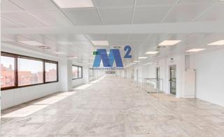 Rent Office space in Estrella. En madrid