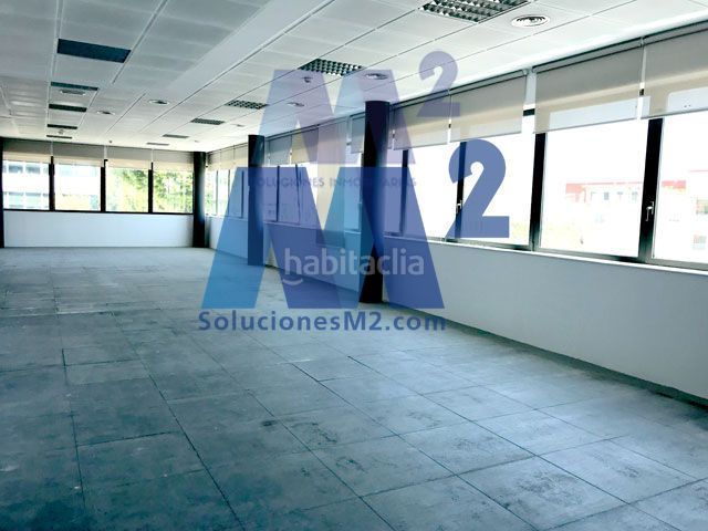 Foto a1348001-82fc-4dd3-97c9-def09595cef3. Lloguer oficina amb aparcament a Zona Industrial Alcobendas