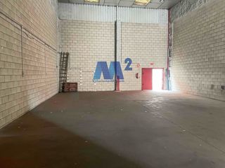 Rent Industrial building in Estación. Nave industrial en alquiler