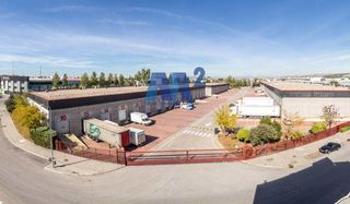 Affitto Capannone industriale in Estación. Nave logística con apq en alquiler en complejo cerrado con vigil