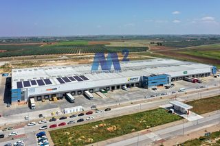 Affitto Capannone industriale in Carmona. Nave logística en alquiler en recinto vigilado 24h.