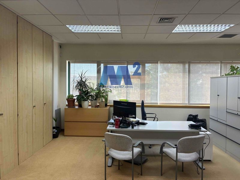 Foto dfd2ab62-8e94-4229-8ae4-70d8529aea42. Miete büro in Zona Industrial Alcobendas
