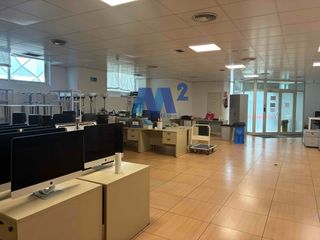 Oficina  Maria tubau. Nave oficina en venta y alquiler en las tablas