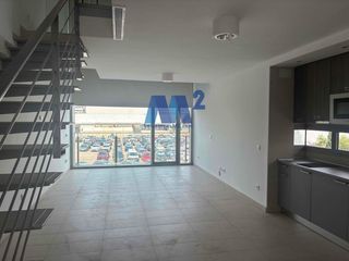 Office space in Vega de la Moraleja. Loft de 75m en venta en ss. de los reyes
