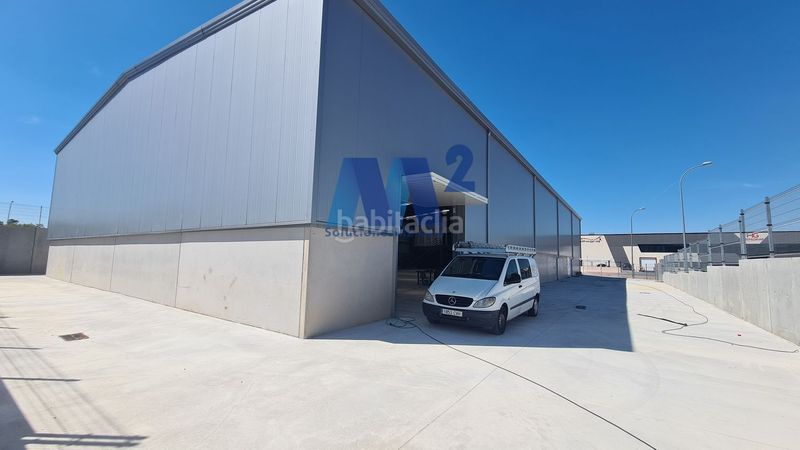 Foto a7409a20-f8d7-417a-be8b-f78e801a4f01. Nau industrial a Loeches