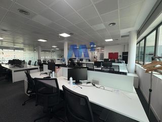 Lloguer Oficina  Calle san rafael. Oficina en alquiler en alcobendas  con 568m