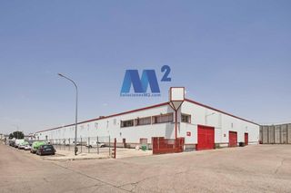 Location Bâtiment à usage industriel  Torres quevedo. Nave industrial en alquiler con 4 accesos
