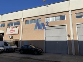 Bâtiment à usage industriel  Sistema solar. Nave industrial en venta y alquiler en san fernando de henares