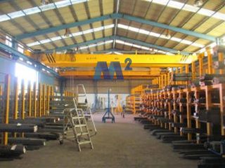 Rent Industrial building  Calle fundidores. Nave industrial ubicada sobre una parcela de 19.317 m, con una s