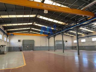 Affitto Capannone industriale  Cobalto. Nave independiente de 1.318m2 en alquiler. con tres puentes de g