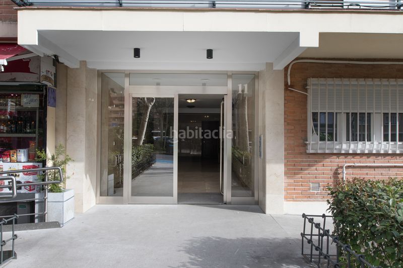 Piso en calle de santa virgilia 11 en Pinar del Rey Madrid - Imagen 2