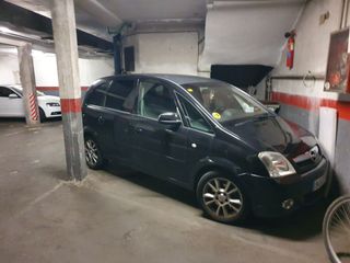 Parking voiture à Calle del mar de aral 21
