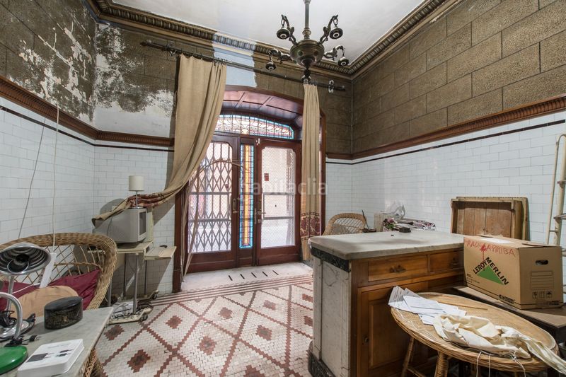 Foto b9c6e694-67c3-46a8-ae52-7cbdd2b62684. Planta baixa a calle de echegaray 27 a Cortes-Huertas Madrid