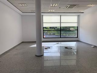 Rent Office space in Calle severo ochoa 3