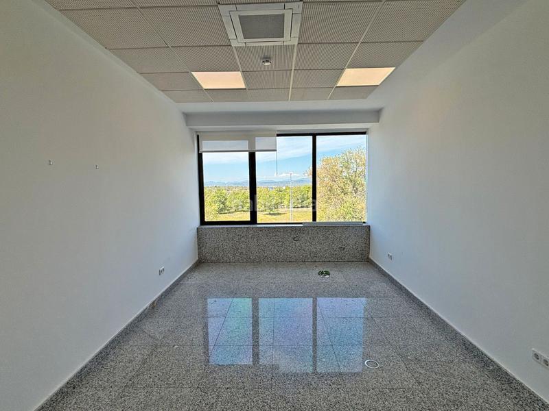 Foto 04d50705-f581-4571-ba4d-9c611bdf6290. Lloguer oficina a calle dublín 1 a Europolis Rozas de Madrid (Las)