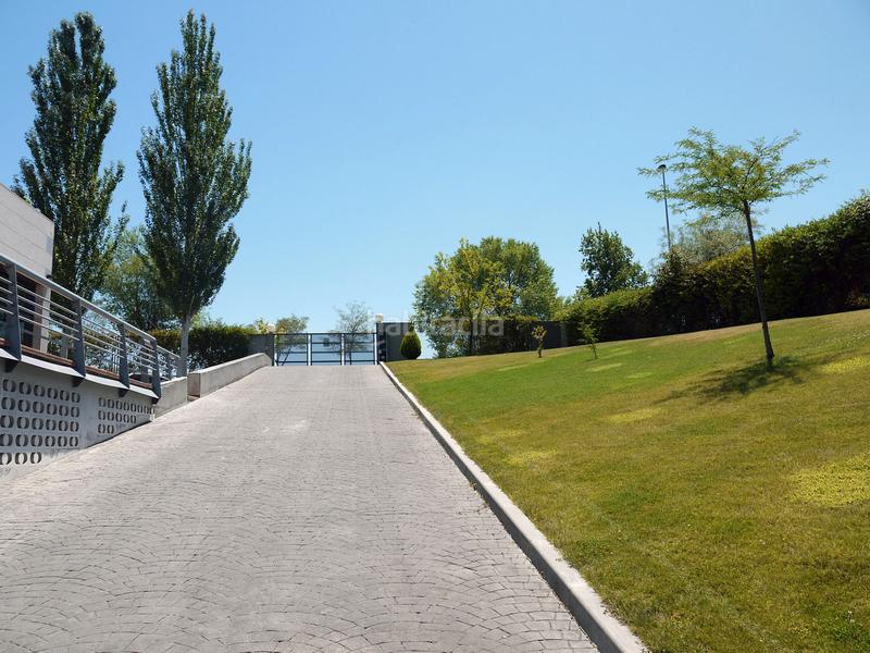 Foto 50682364-b462-45b0-a817-852f341616ee. Miete büro in calle severo ochoa 3 in Parque Empresarial Rozas de Madrid (Las)