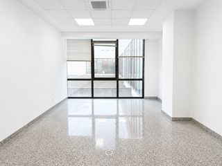Affitto Ufficio in Calle dublín 1. Oficina en edificio representativo con conserjería 24h en európo