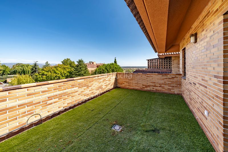 Foto bdc5680d-44d2-45e6-8e20-d40f1132f3a9. Alquiler ático  exclusivo de planta completa con 357 m² de terrazas y vistas panorámicas en Pinar de las Rozas en Rozas de Madrid (Las)