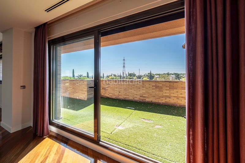 Foto 1bbb6edf-a12b-497e-9142-a844b5731bdb. Rent penthouse with heating parking pool in Pinar de las Rozas Rozas de Madrid (Las)