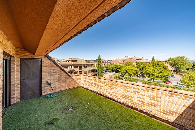 Foto b169394c-691d-4c42-8fc6-60930565ab27. Rent penthouse with heating parking pool in Pinar de las Rozas Rozas de Madrid (Las)