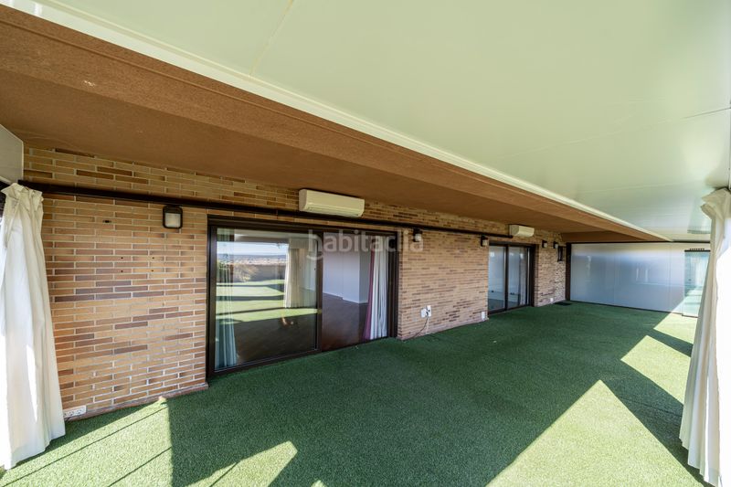 Foto c624d5a4-bc04-4b24-a602-f0d8172a2c05. Rent penthouse with heating parking pool in Pinar de las Rozas Rozas de Madrid (Las)