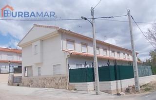 Xalet a Uclés. Chalet en uclés