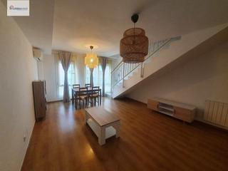 Location Attique à Calle Pinto-San Roque. Atico duplex centro de parla