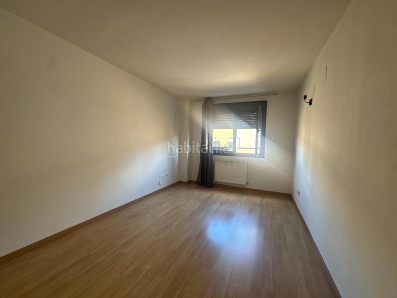 Foto 1357ffed-8692-4917-8cef-cf776f7834ca. Alquiler piso se alquila piso zona plaza castilla en Madrid