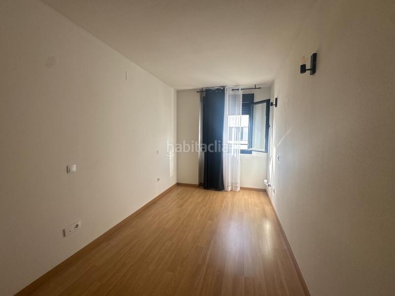 Foto 5ed179bf-7327-49e0-b662-110ff1476b3e. Alquiler piso se alquila piso zona plaza castilla en Madrid