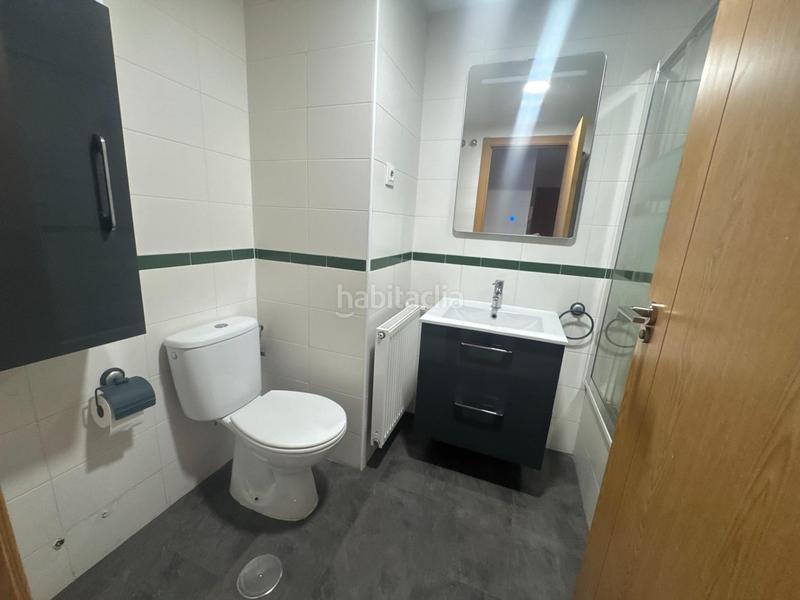 Foto c144609e-c871-489c-9ab4-fe778bb179f0. Alquiler piso se alquila piso zona plaza castilla en Madrid