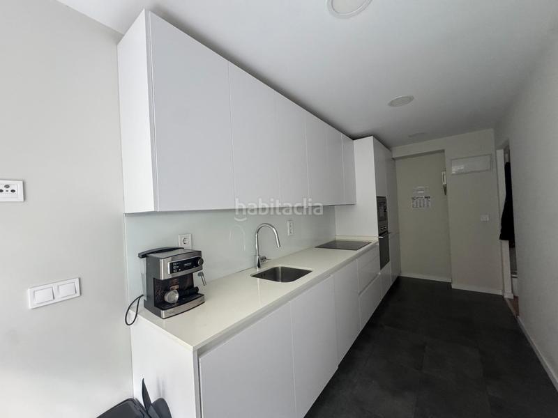 Foto b40a0e9d-1a2b-4df7-8990-2288425a452f. Alquiler piso en Canillas Madrid