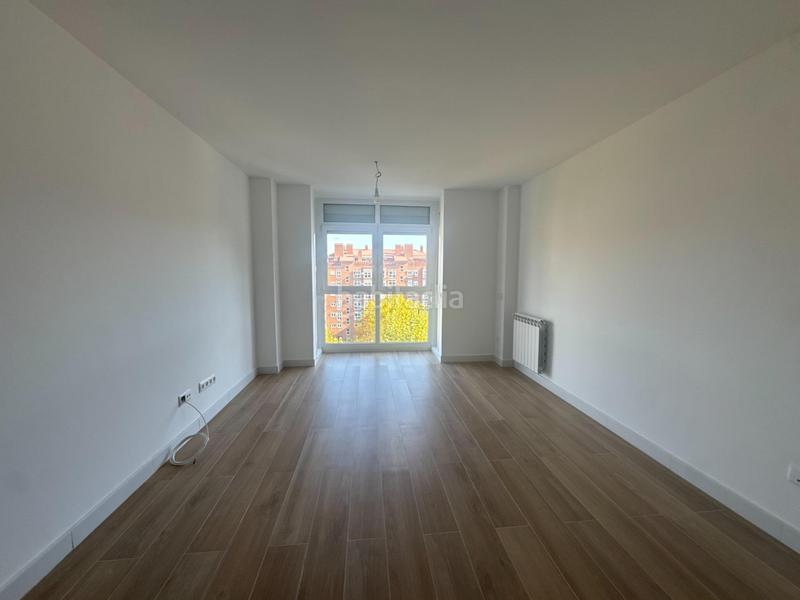 Foto 5b969f84-6c78-40ab-a183-103915a1758b. Miete etagenwohnung mit heizung parking pool in Las Tablas Madrid