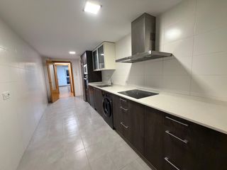 Lloguer Pis a Buenavista. Urbamar alquila espectacular piso con garaje y zonas comunes en