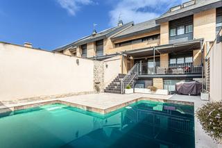 Casa  Paseo salud. Se vende chalet adosado en la zona hospitaluniversidad de fuenla