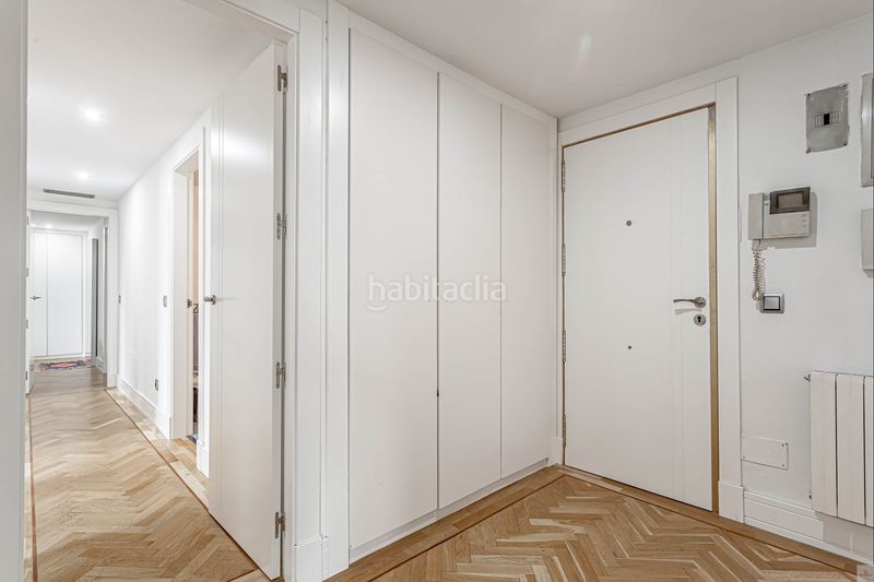 Foto 2e24b53f-6b4f-4924-91b2-7587dcbb4ae3. Pis amb calefacció aparcament piscina a Golf-El Carralero Majadahonda