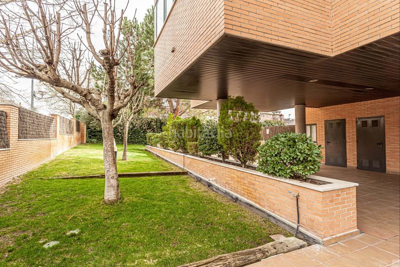 Foto 8c23cfeb-3ef1-4f06-9a2c-da0a8c4781e8. Pis amb calefacció aparcament piscina a Golf-El Carralero Majadahonda