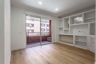 Rent Flat  Porvenir. Inmoplus alquila amplio y luminoso piso recién reformado en fuen