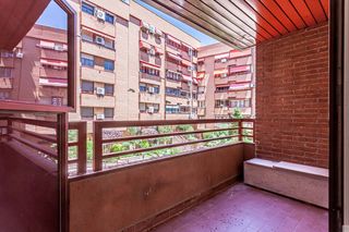 Rent Flat  Porvenir. Inmoplus alquila amplio y luminoso piso recién reformado en fuen