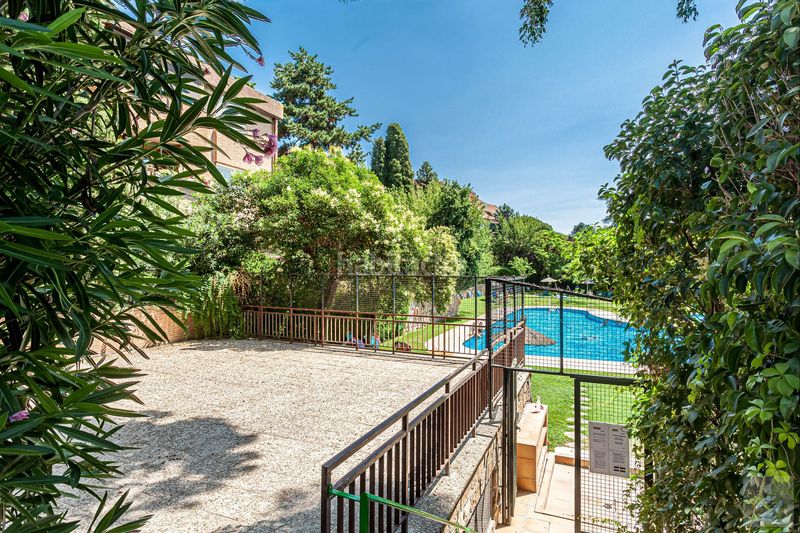 Foto 32d2ea9a-f461-4461-b9b0-a06687b46240. Flat with parking pool in Carretera del Plantío Majadahonda