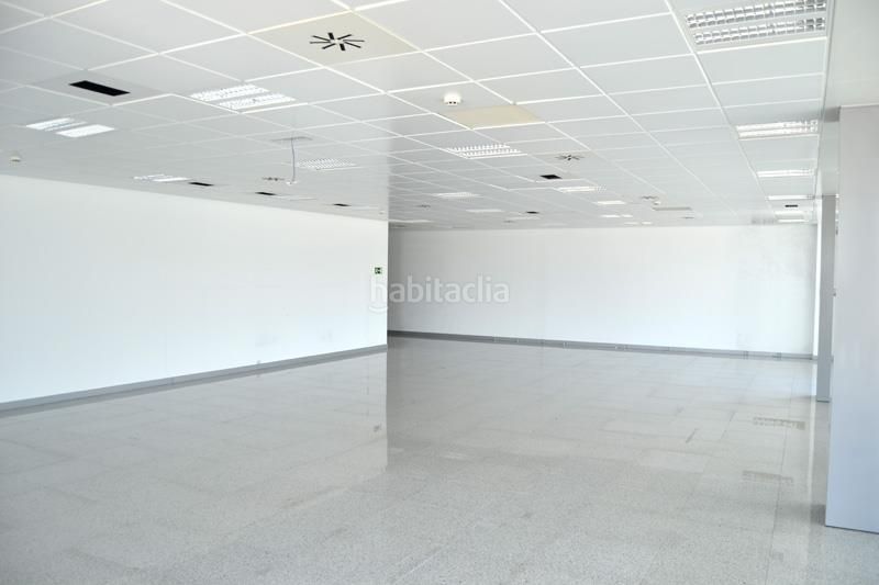 Foto 8ba8eb98-aad5-4c58-87c7-42286e4e45ec. Affitto ufficio in paseo del ocio 4 in El Clavín-Valdeluz Guadalajara