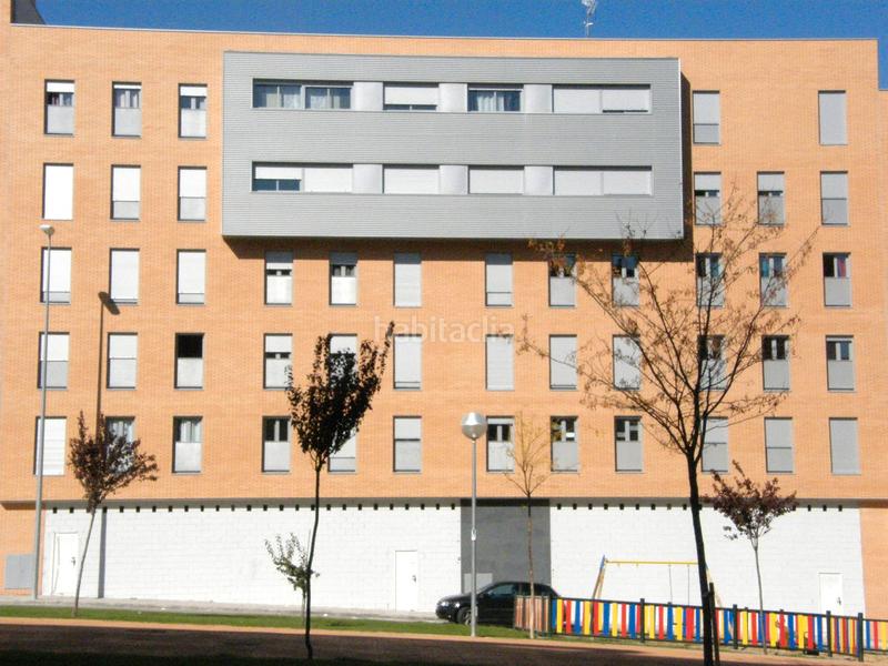 Foto f1db5a39-035f-4f16-b9ae-00bcd159fb3c. Alquiler local comercial en bulevar clara campoamor 17 en Guadalajara