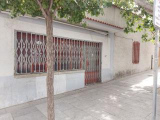 House  Calle de lorenzo niño. Casa de pueblo en pleno centro del pueblo
