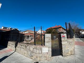 Terreny residencial  Calle segovia. Solar con casa en el centro de collado villalba
