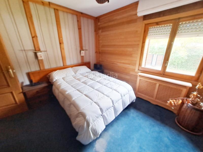 Foto b0f11f55-3010-446e-b190-9a6e568ec416. Chalet mit kamin heizung pool in Estación del Espinar Espinar (El)