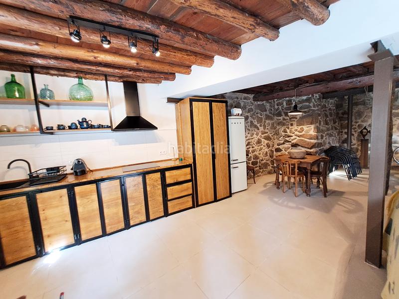 Foto 2b56ae6f-390c-4a07-ad6b-c02a7b267189. Casa adosada casa de pueblo en hoyo de pinares. reformada completamente. en Hoyo de Pinares (El)